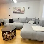 Apartment Naomi Znjan Split